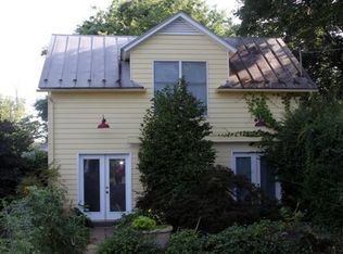 525 Grove Ave, Charlottesville, VA 22902