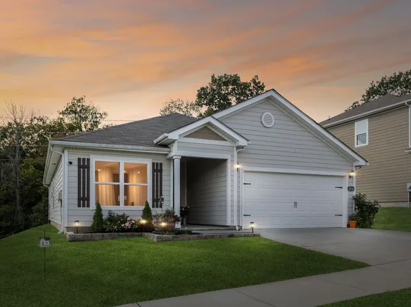 2936 Beeswax St, Columbia, TN 38401