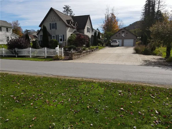 33 E Willow St, Smethport, PA 16749