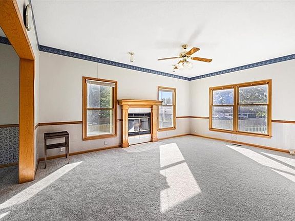 3rd image of 33445 W 87th Cir