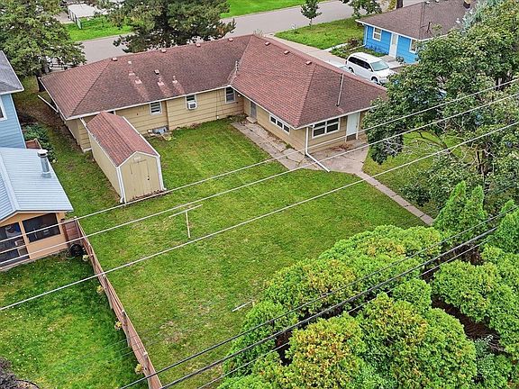 3rd image of 1677 Rose Pl