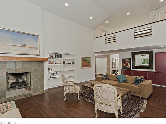 5th image of 24650 Woodside Ln