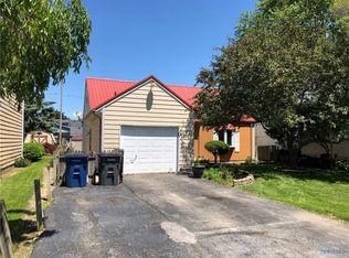 1957 Allendale Dr, Toledo, OH 43611