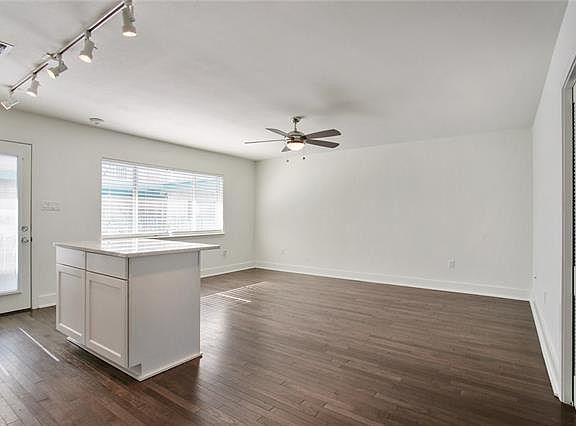 4th image of 2833 Saint Charles Ave APT 7