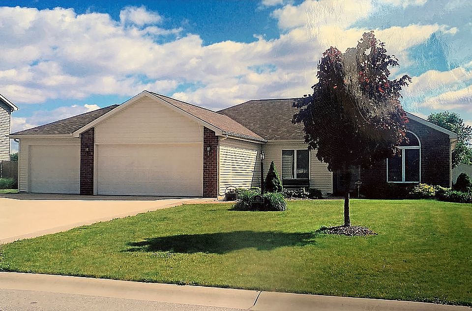 1st image of 220 White Bridge Ct