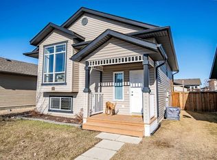 60 SE Garden Rd, Lacombe, AB T4L 2P1