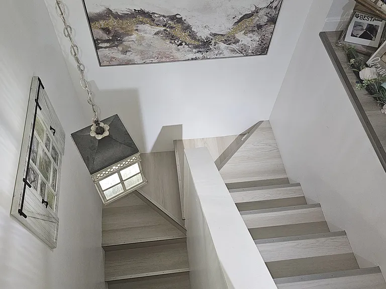 52 Dover St #2 — Photo 14