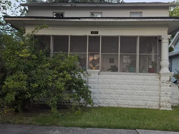 527 S Elm St, Centralia, IL 62801