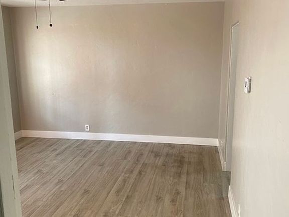 4th image of 2501 E Clarendon Ave APT 2