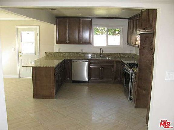 5th image of 589 E Kenbridge Dr