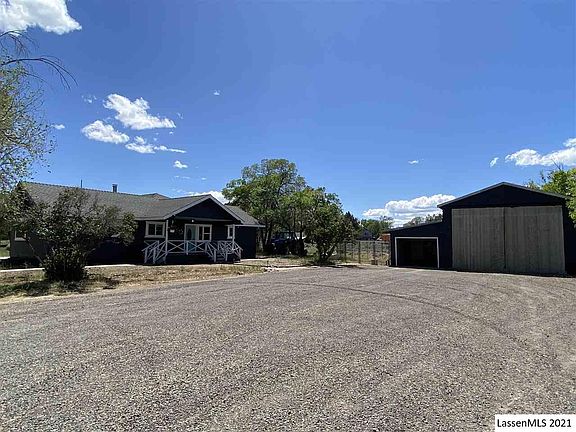 2nd image of 705-470 E Highway 395