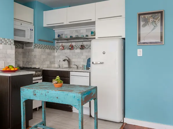 105 West 13th Street image 4 of 10