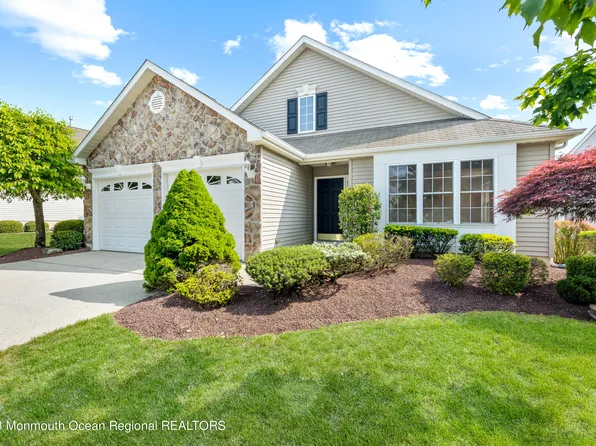 6 Spyglass Drive, Jackson, NJ 08527