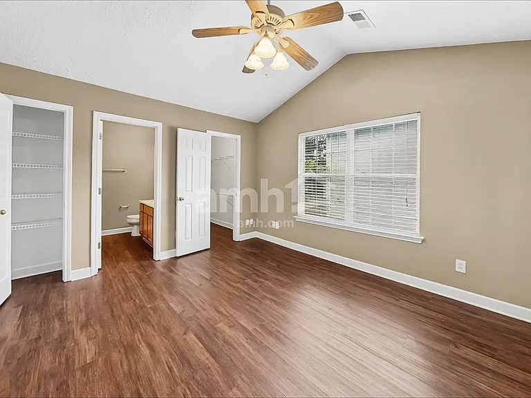 2310 Devonshire Dr — Photo 8