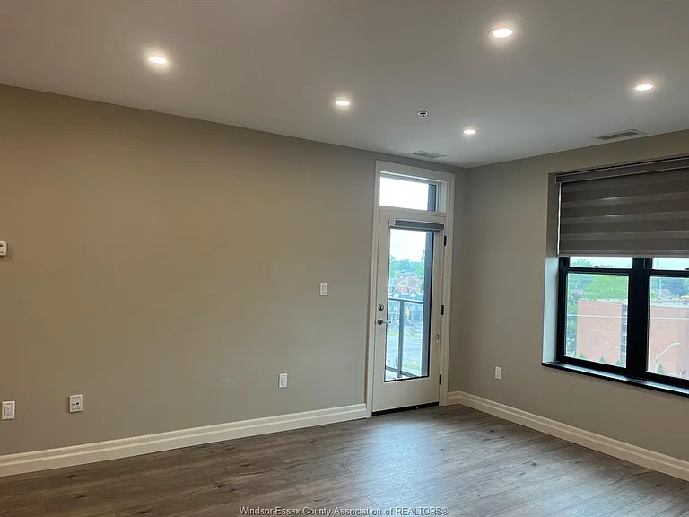 531 Pelissier St #206 — Photo 4