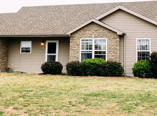 1074 Red Fern Rd, Campbellsville, KY 42718