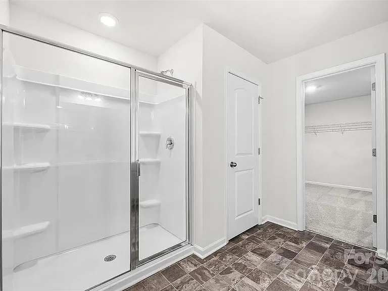 7024 Maple Run Cir — Photo 27