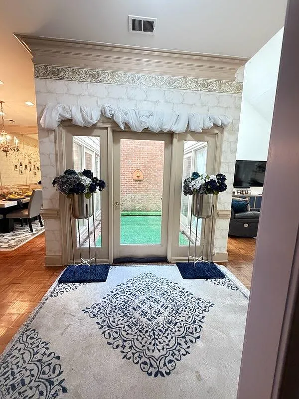 4 bed, 3880 sqft, $3,500 — Photo 4