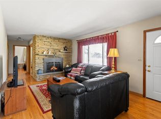 N92W16951 Forest Dr, Menomonee Falls, WI 53051