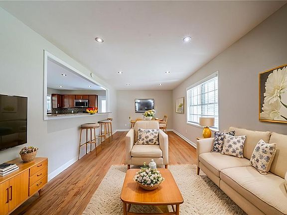 4th image of 1518 Pine Glen Cir
