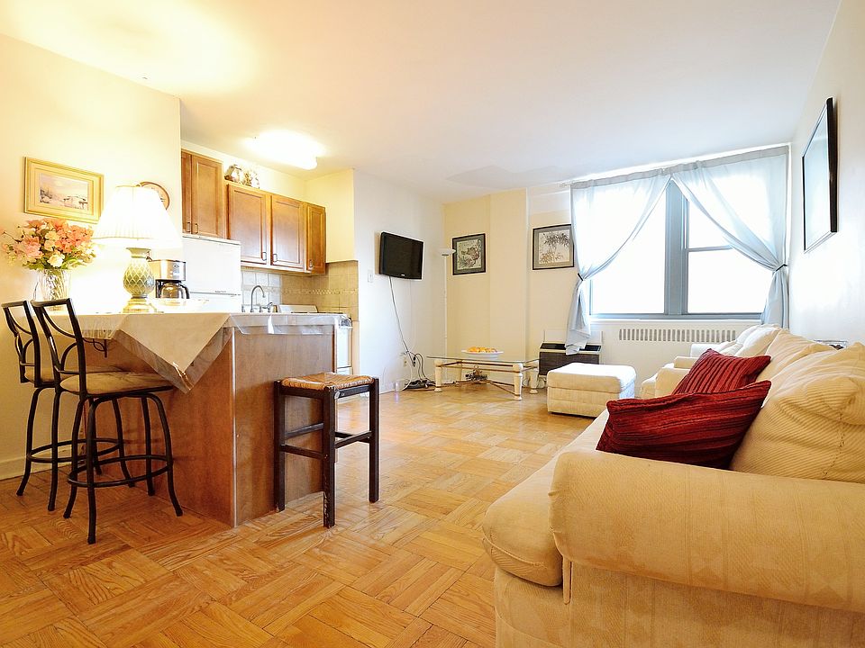 1st image of 2601 Pennsylvania Ave APT 601