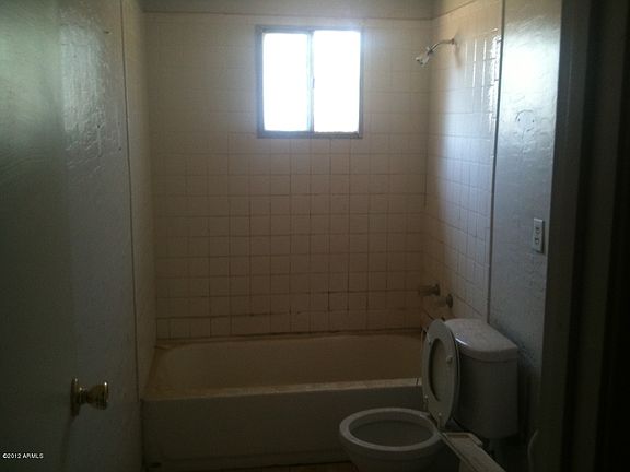 3rd image of 2040 N 73rd Dr