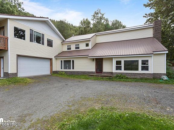 5th image of 19868 Stonehill Dr