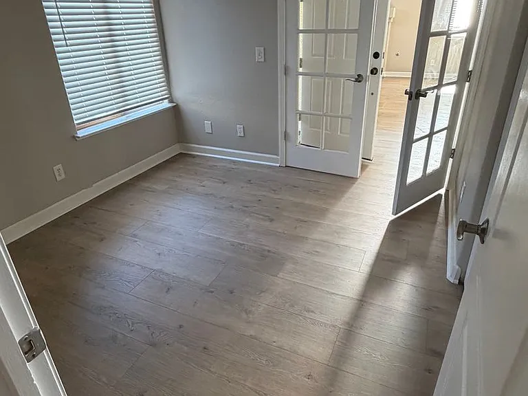 611 Winepress St — Photo 13