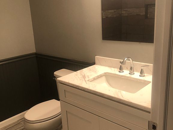 Quartz vanity