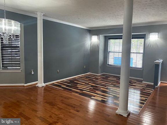 3rd image of 9830 Royal Commerce Pl