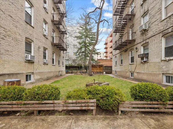 763 Ocean Parkway image 16 of 18