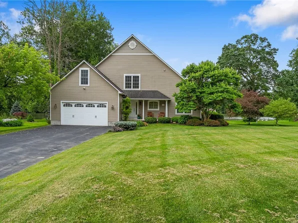 84 Krystyna Ln #6, Jordan, NY 13080