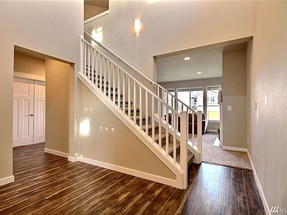 5th image of 117 Homer Pl