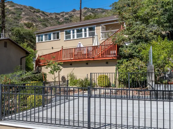 701 Country Club Dr, Burbank, CA 91501