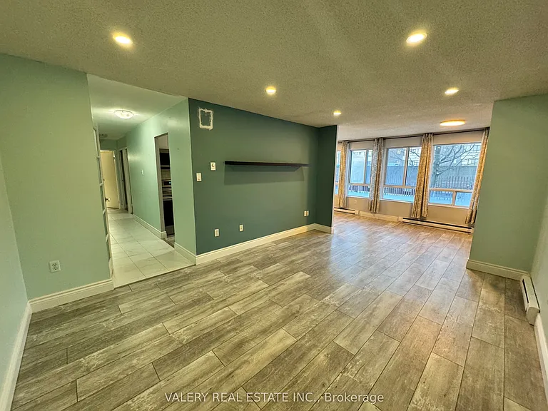 65 Highland Cres #106 — Photo 3