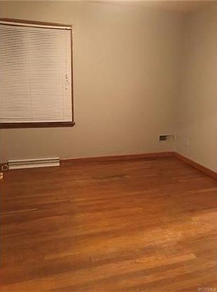 4th image of 2307 S Whitehill Dr