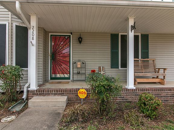 5th image of 2208 Mason Ct