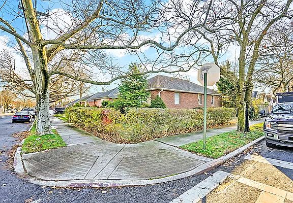 4th image of 25004 81st Ave