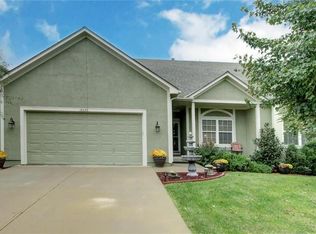 16425 S Sunset St, Olathe, KS 66062