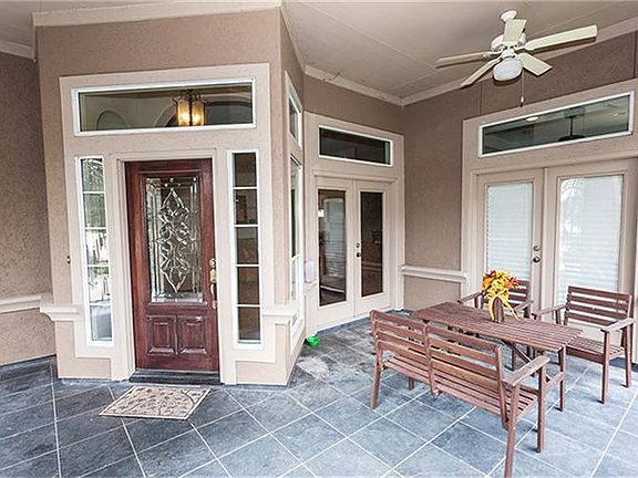 Fabulous porch!