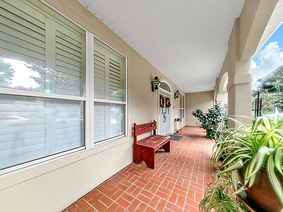 3rd image of 133 Baywind Dr