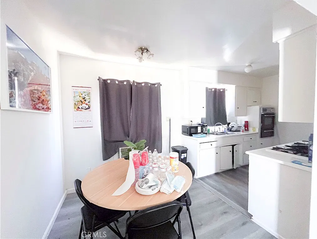 2 bed, 900 sqft, $2,500 — Photo 4