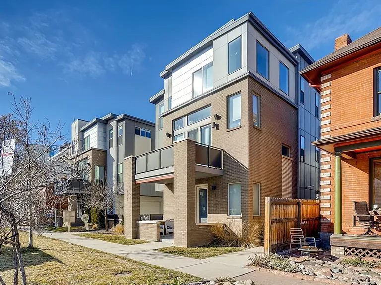 2331 Glenarm Pl — Photo 27