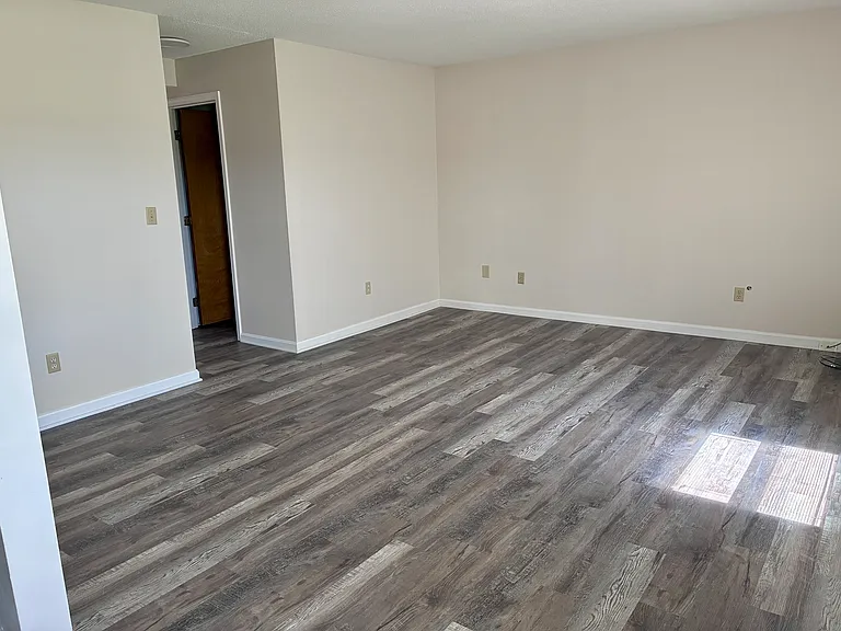 306 Atcher St #4 — Photo 2