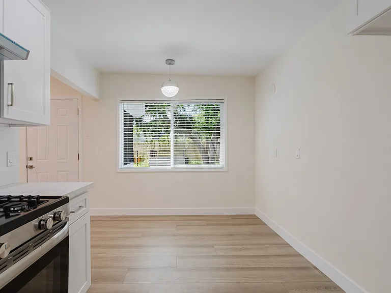 16400 Donmetz St — Photo 12