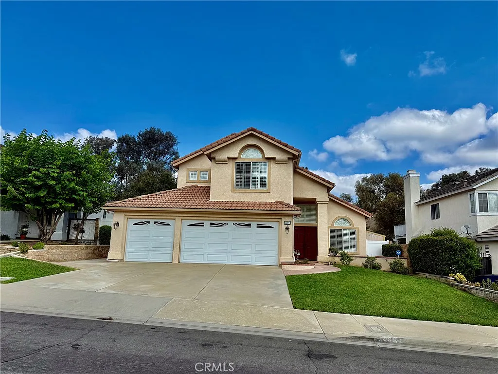3 bed, 2.5 bath, 1860 sqft, $3,800 — Photo 1