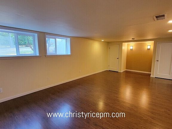 4th image of 1419 108th Ave SE