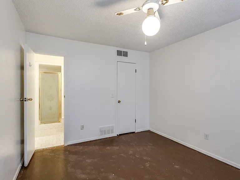1013 NW 6th St — Photo 13