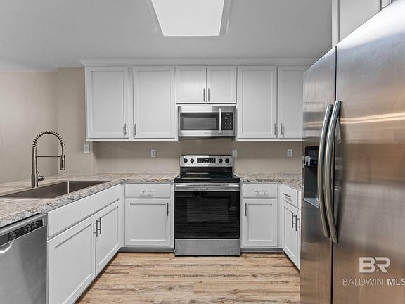 4th image of 9 Summer Oaks Dr