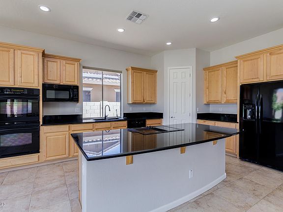 3rd image of 18562 E Caledonia Dr